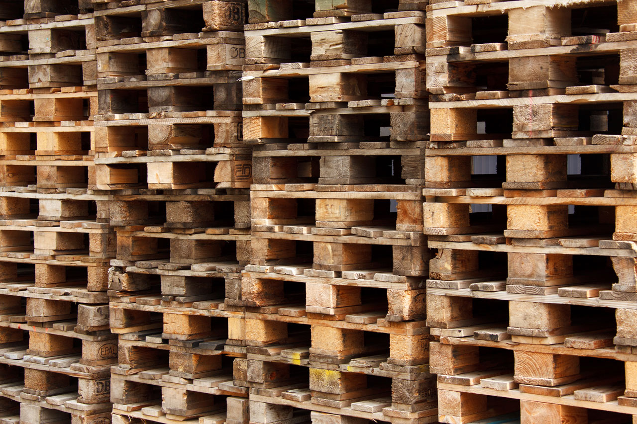 stacked-pallets-871284454673hD0M