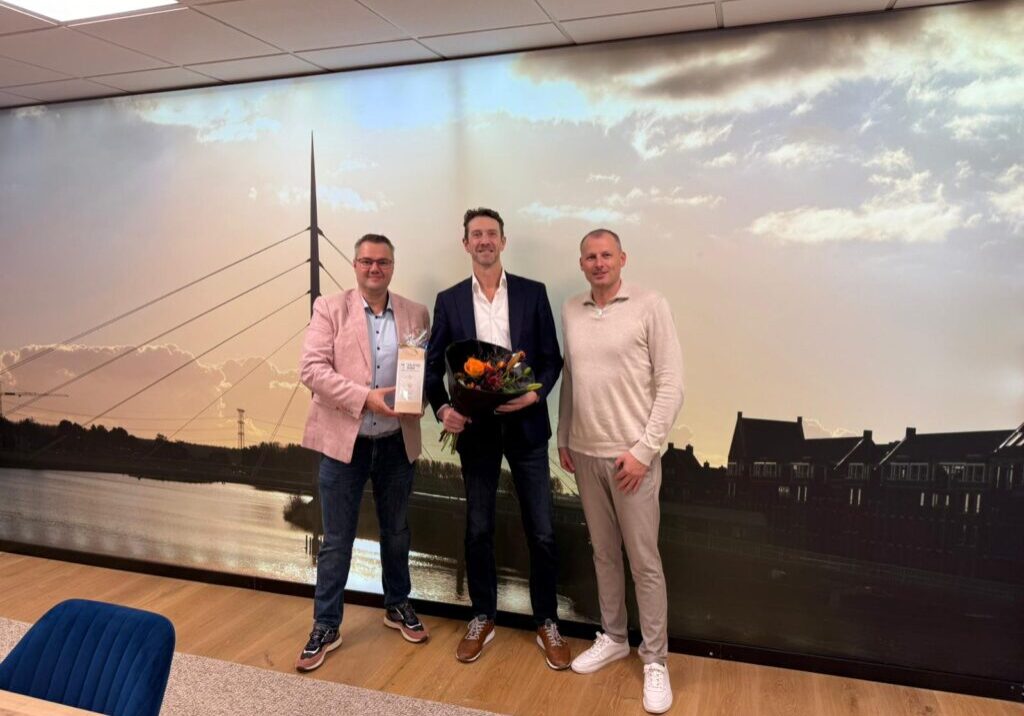 WhatsApp Image 2025-10-23 at 15.44.28