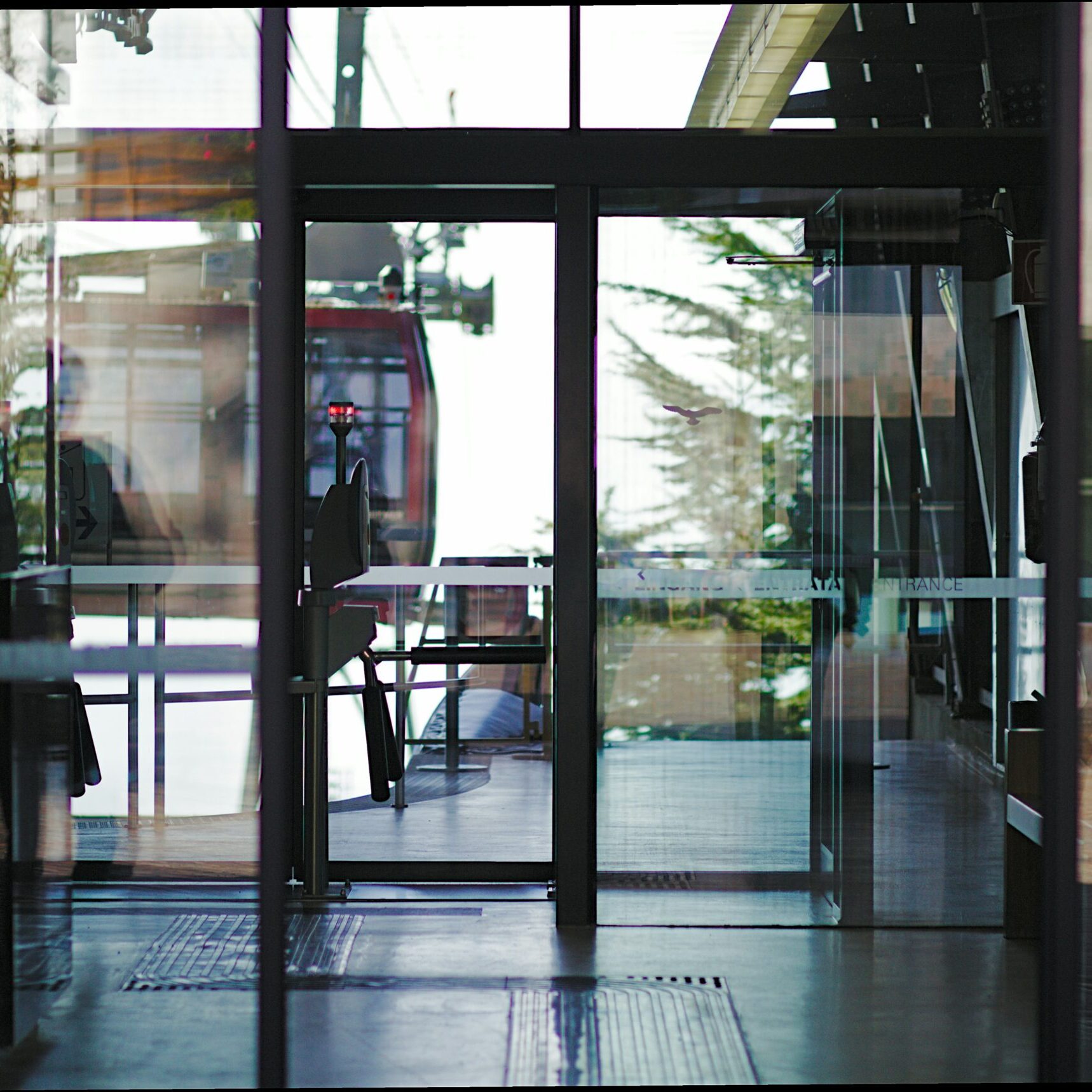 noah-samuel-franz-xR1igblXCeM-unsplash